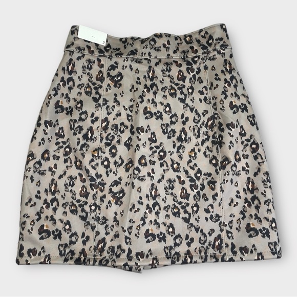 NWT Maurice’s Cheetah Print Faux Suede Button Front & Pockets Mini Skirt Size 2 - Picture 3 of 8